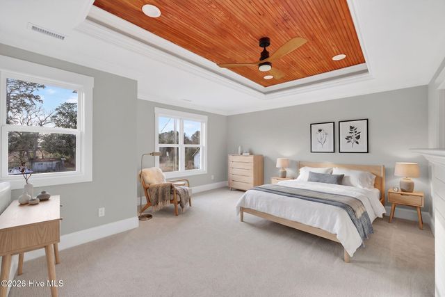 404 S Bodenheimer Street, Saint Helena, NC 28425