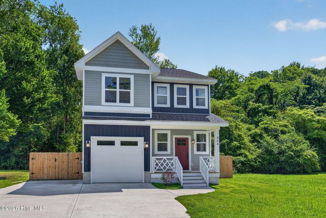 404 S Bodenheimer Street, Saint Helena, NC 28425