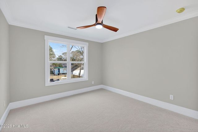 404 S Bodenheimer Street, Saint Helena, NC 28425