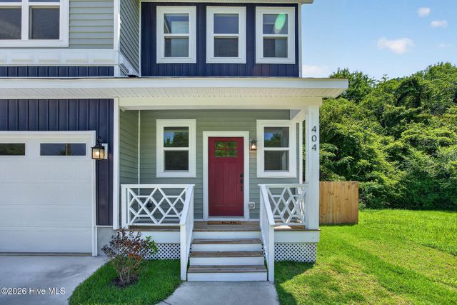404 S Bodenheimer Street, Saint Helena, NC 28425