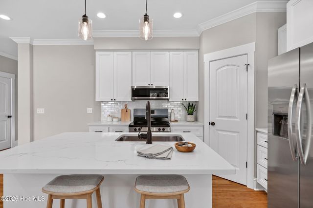 404 S Bodenheimer Street, Saint Helena, NC 28425