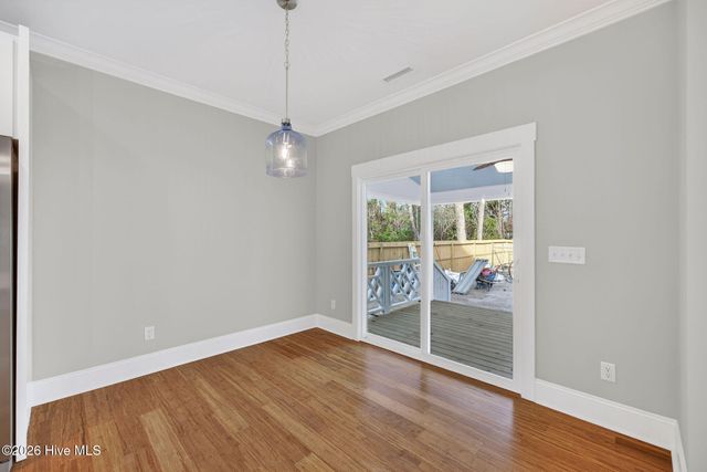 404 S Bodenheimer Street, Saint Helena, NC 28425