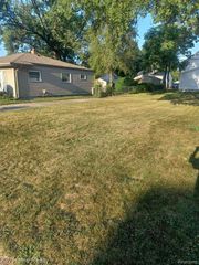 0 Cayuga Avenue, Hazel Park, MI 48030