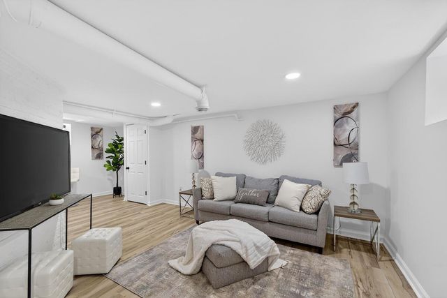 445 N 39th STREET, Milwaukee, WI 53208