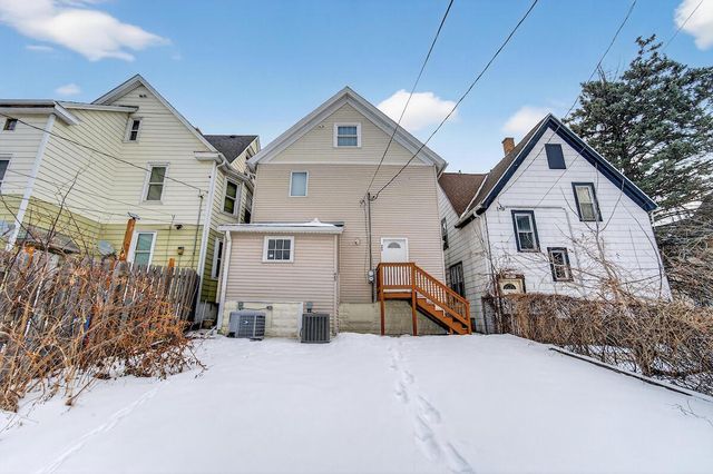 445 N 39th STREET, Milwaukee, WI 53208