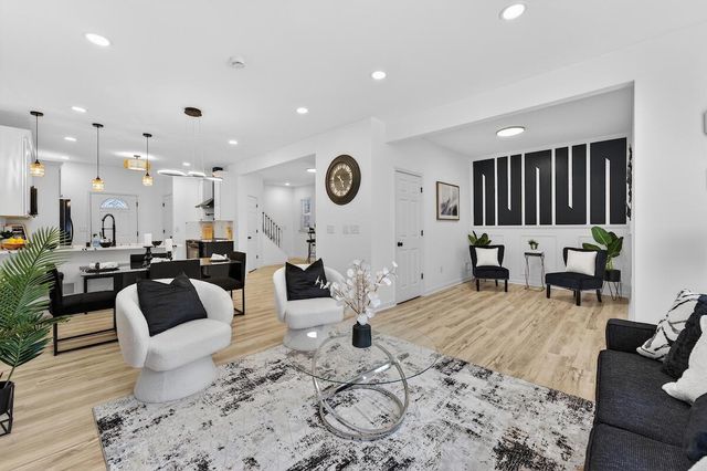 445 N 39th STREET, Milwaukee, WI 53208