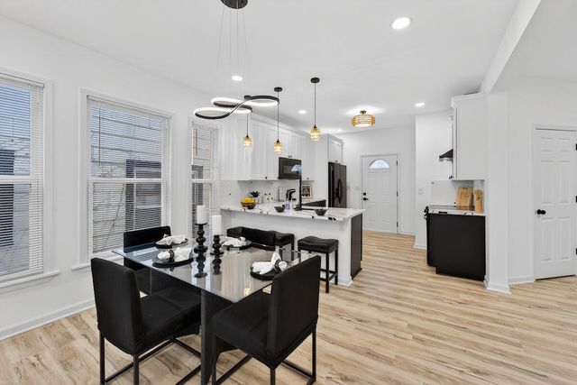 445 N 39th STREET, Milwaukee, WI 53208