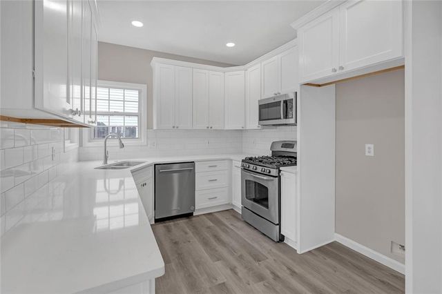 706 Weatherstone Trace, Woodstock, GA 30188