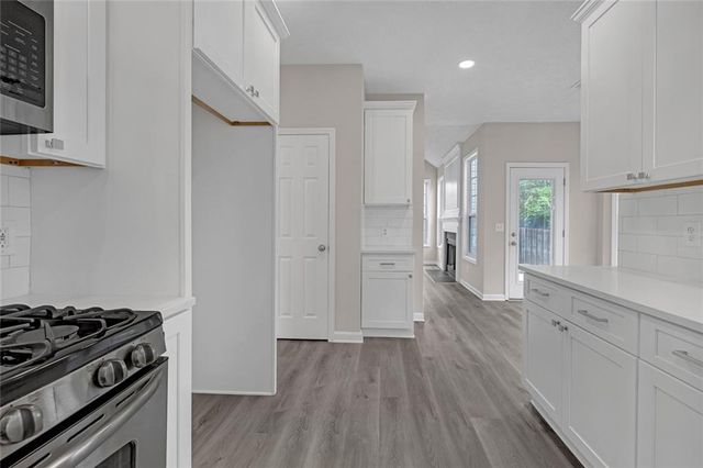 706 Weatherstone Trace, Woodstock, GA 30188