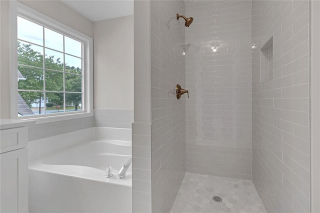 706 Weatherstone Trace, Woodstock, GA 30188