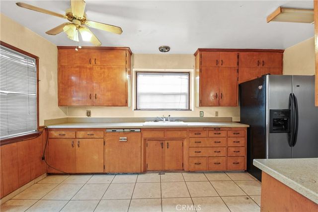 1122 W 124th Street, Los Angeles, CA 90044