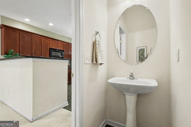 2367 Suwanee Pointe Drive, Lawrenceville, GA 30043