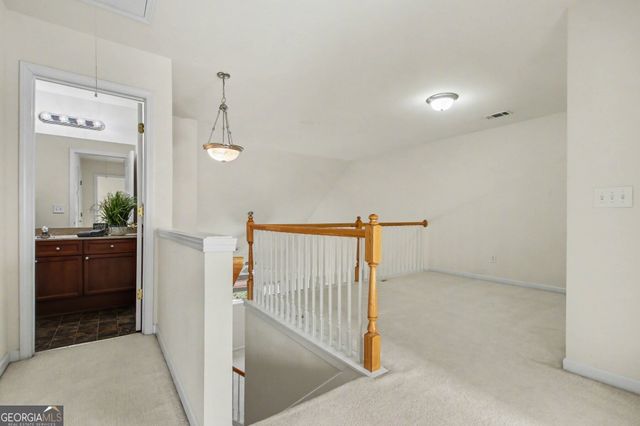 2367 Suwanee Pointe Drive, Lawrenceville, GA 30043