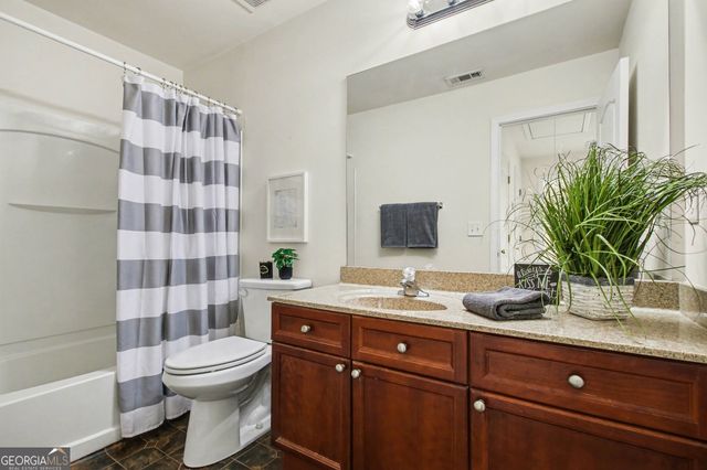 2367 Suwanee Pointe Drive, Lawrenceville, GA 30043