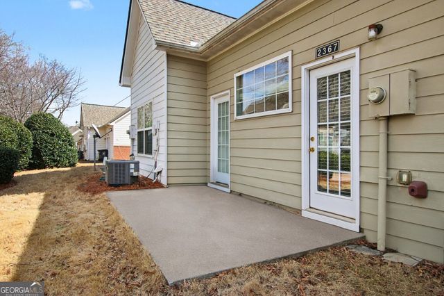 2367 Suwanee Pointe Drive, Lawrenceville, GA 30043