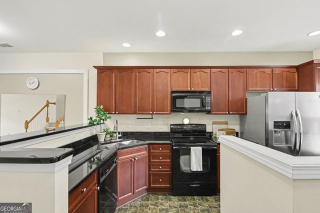 2367 Suwanee Pointe Drive, Lawrenceville, GA 30043