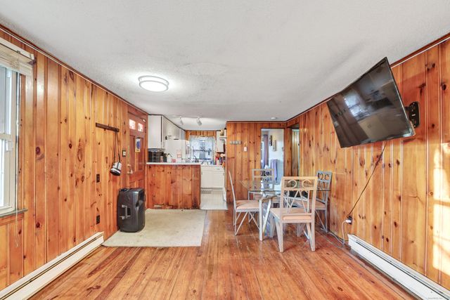 12 Hale Road, East Hampton, CT 06424