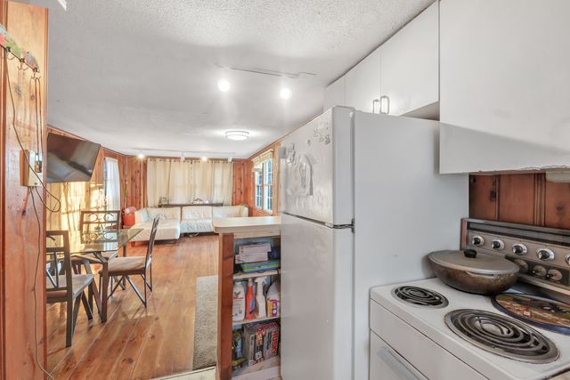 12 Hale Road, East Hampton, CT 06424