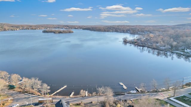 12 Hale Road, East Hampton, CT 06424