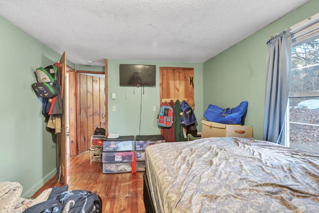 12 Hale Road, East Hampton, CT 06424