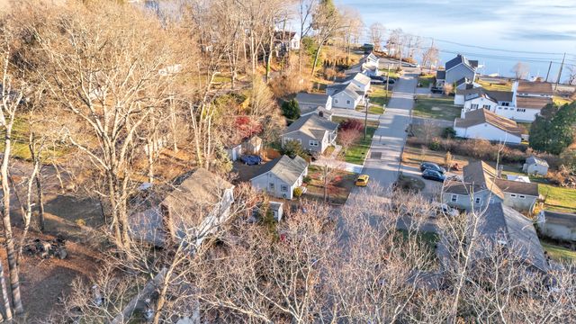 12 Hale Road, East Hampton, CT 06424