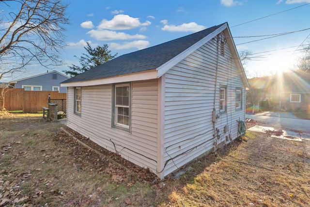 12 Hale Road, East Hampton, CT 06424