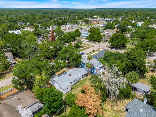 504 E CITRUS AVE, Eustis, FL 32726