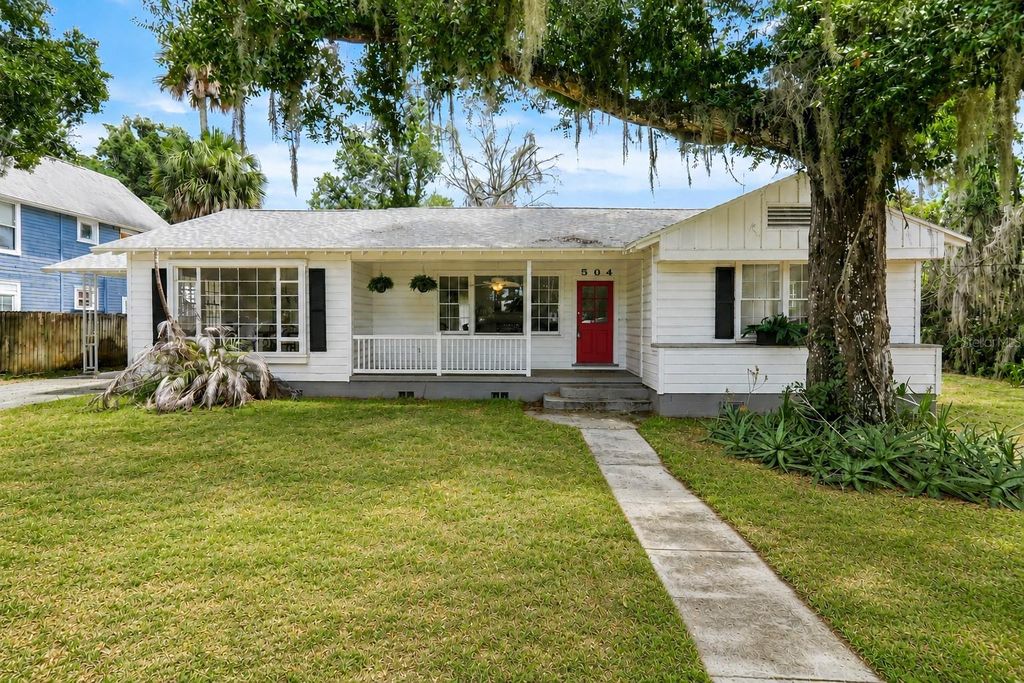 504 E CITRUS AVE, Eustis, FL 32726