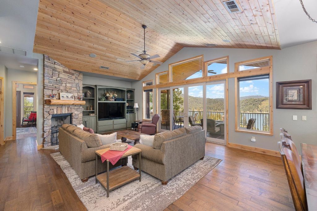 Image 12 of property listing at 39828 Granite Ridge Lane, Bass Lake, CA 93604