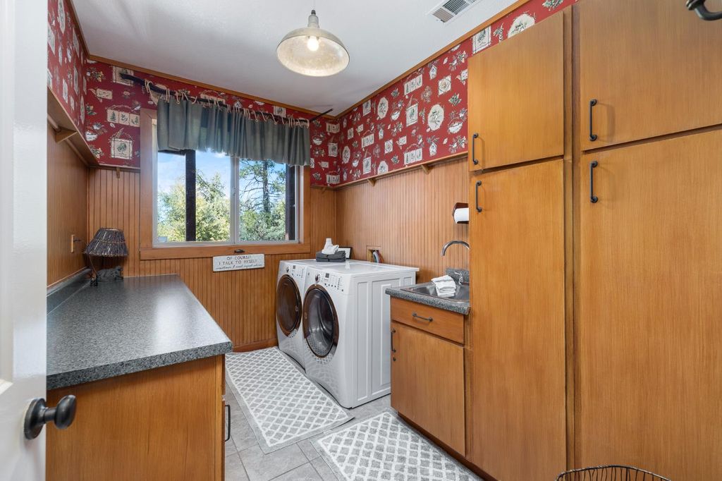 Image 42 of property listing at 39828 Granite Ridge Lane, Bass Lake, CA 93604