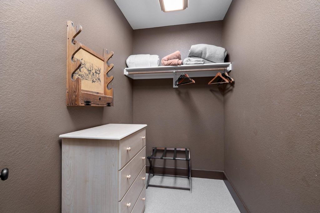 Image 47 of property listing at 39828 Granite Ridge Lane, Bass Lake, CA 93604