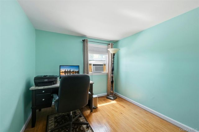 166 Abbey Street, Massapequa Park, NY 11762