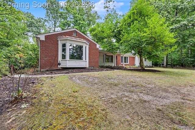 47040 Timberlane Street, Northville, MI 48167