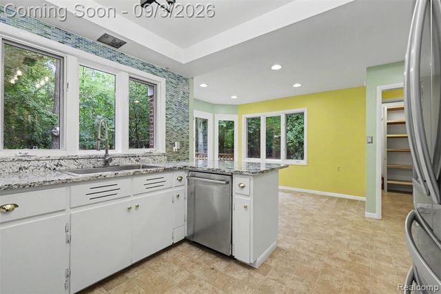 47040 Timberlane Street, Northville, MI 48167