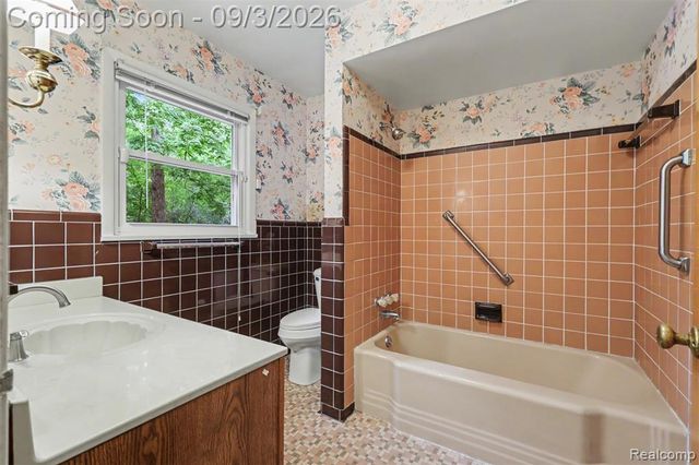 47040 Timberlane Street, Northville, MI 48167