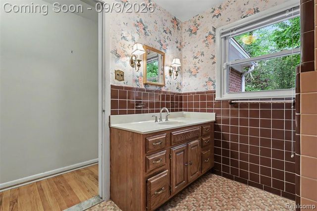 47040 Timberlane Street, Northville, MI 48167