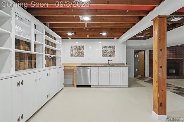 47040 Timberlane Street, Northville, MI 48167