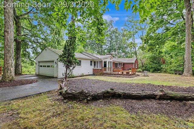 47040 Timberlane Street, Northville, MI 48167