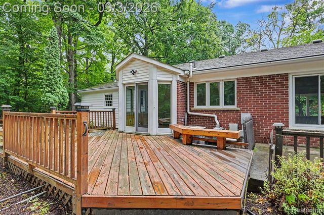 47040 Timberlane Street, Northville, MI 48167
