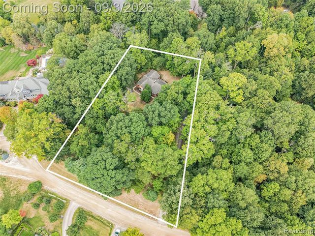 47040 Timberlane Street, Northville, MI 48167