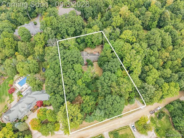 47040 Timberlane Street, Northville, MI 48167