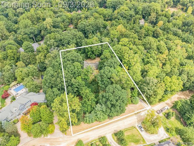 47040 Timberlane Street, Northville, MI 48167
