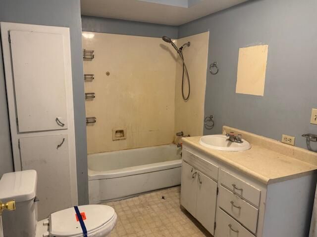 130 Sharon Drive, Phoenix, OR 97535