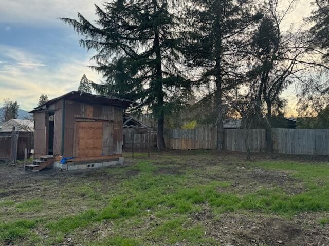 130 Sharon Drive, Phoenix, OR 97535