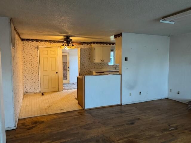 130 Sharon Drive, Phoenix, OR 97535