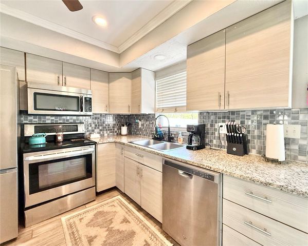 1784 TAYLOR LAKE PLACE, Largo, FL 33778