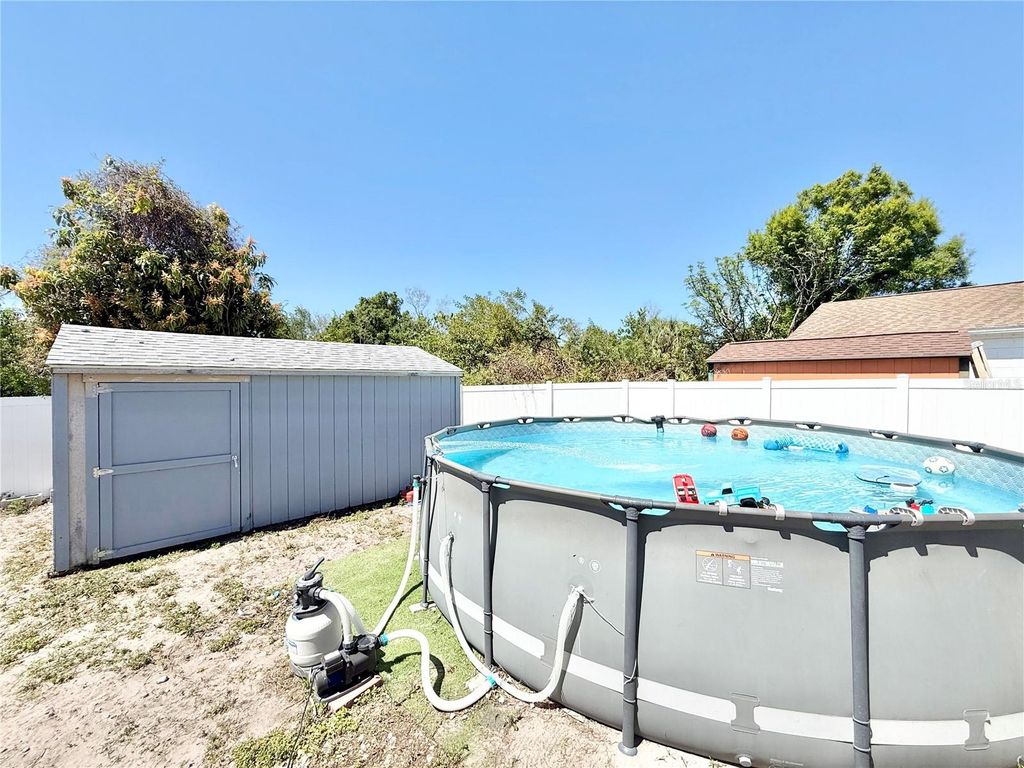 Image 20 of property listing at 1784 TAYLOR LAKE PLACE, Largo, FL 33778