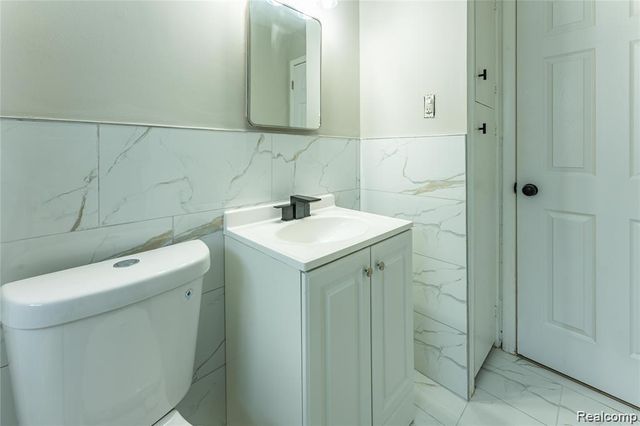 25184 Pattow Street, Roseville, MI 48066