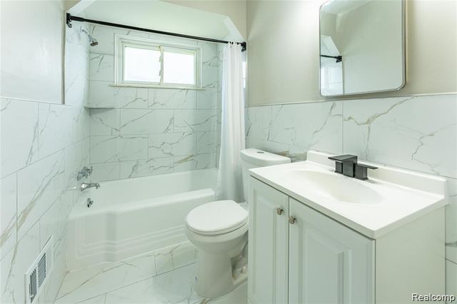 25184 Pattow Street, Roseville, MI 48066