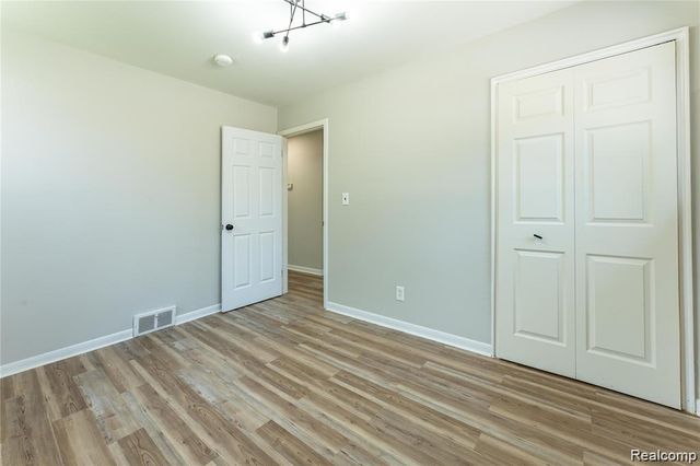 25184 Pattow Street, Roseville, MI 48066